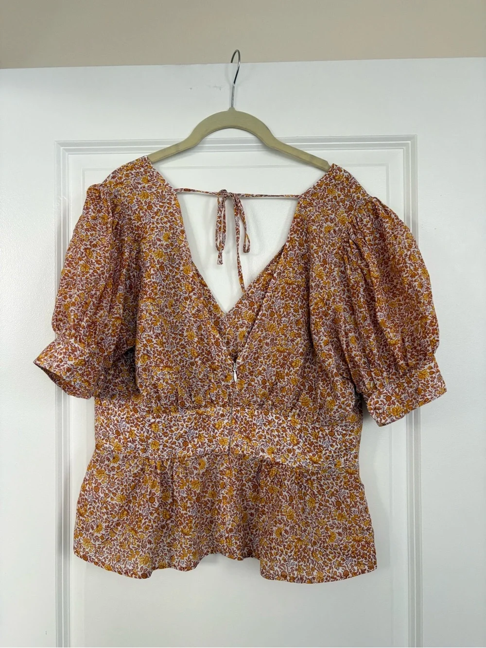 J. Crew Puff Sleeve V-Neck Top in Scattered Blooms Size 12